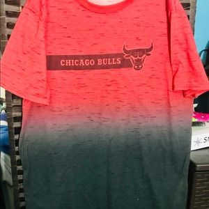 Very cute men’s Chicago Bulls T-shirt, size L
